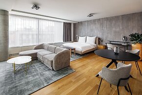 Karlin Residence by TKC
