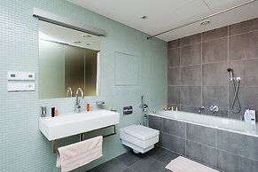 Karlin Residence by TKC
