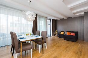 Karlin Residence by TKC