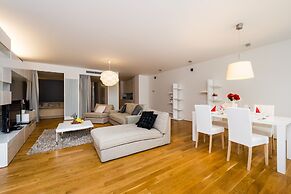 Karlin Residence by TKC