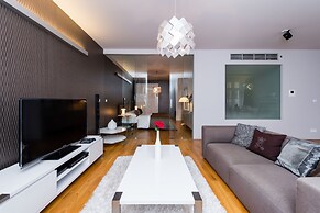 Karlin Residence by TKC