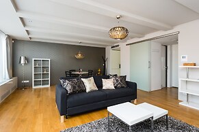 Karlin Residence by TKC