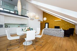 Karlin Residence by TKC