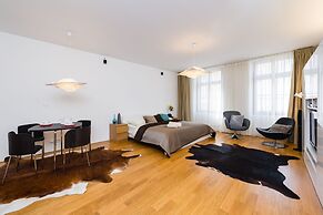 Karlin Residence by TKC