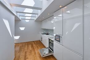 Karlin Residence by TKC
