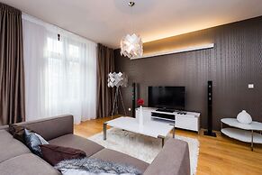 Karlin Residence by TKC