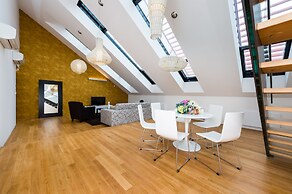 Karlin Residence by TKC