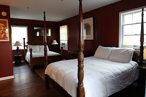 Tavern on the Bay Hotel & Marina