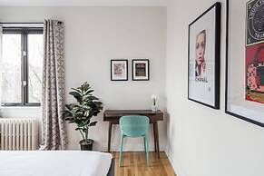 MTLVacationrentals-The MTLVR Kisses