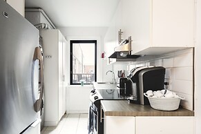 MTLVacationrentals-The MTLVR Kisses