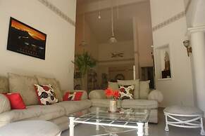 Residencia Los Encantos