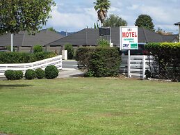 Colonial Motel