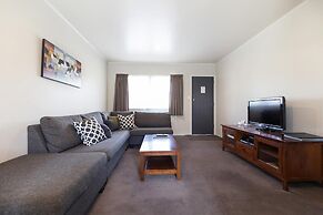 Colonial Court Motor Inn