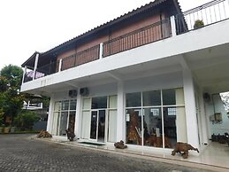Malang Hill Gallery & Homestay