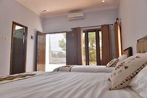 Malang Hill Gallery & Homestay