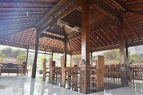 Malang Hill Gallery & Homestay