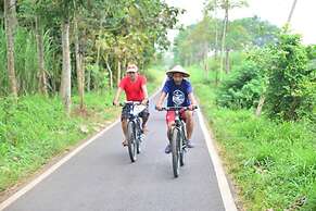 Malang Hill Gallery & Homestay