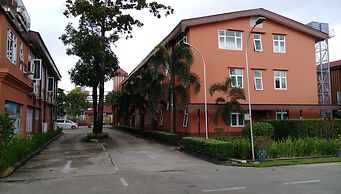 Myanmar Sports Hotel