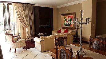 Casa Flora Guesthouse