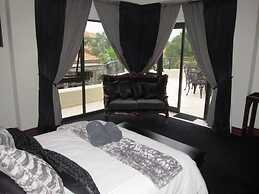 Casa Flora Guesthouse