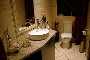 Casa Flora Guesthouse