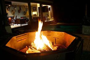 Casa Flora Guesthouse