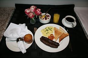 Casa Flora Guesthouse