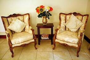 Casa Flora Guesthouse