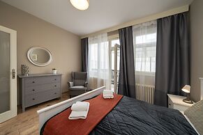 New Town - Apple Apartments