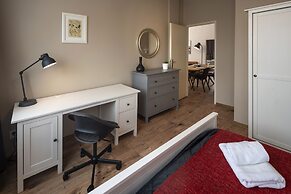 New Town - Apple Apartments