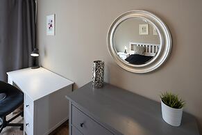 New Town - Apple Apartments