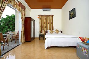 Strawberry Garden Homestay