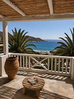 Far Out Hotel & Spa