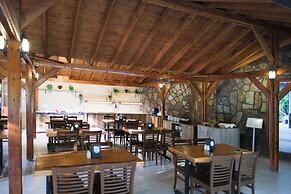 Woodline Hotel
