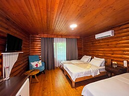 Woodline Hotel