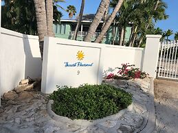 South Fleetwood Grace Bay