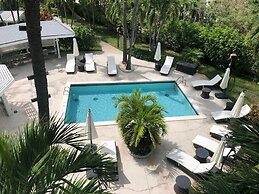 South Fleetwood Grace Bay