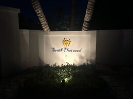 South Fleetwood Grace Bay