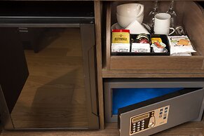 Les Diamants Spanish Steps Suite