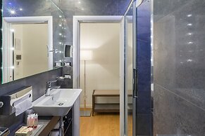 Les Diamants Spanish Steps Suite