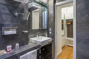 Les Diamants Spanish Steps Suite