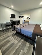 Continental Inn & Suites Nacogdoches TX / SFA  University/Downtown