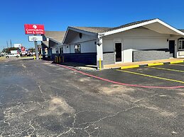 Continental Inn & Suites Nacogdoches TX / SFA  University/Downtown