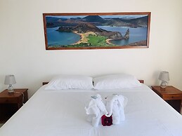 White House Galapagos