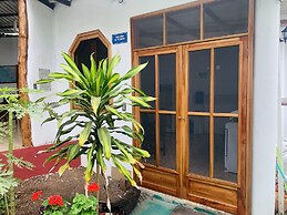 White House Galapagos