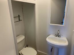 The Melva Inn - Harlem