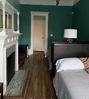 The Melva Inn - Harlem