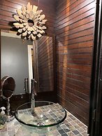 The Melva Inn - Harlem