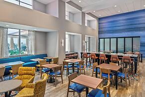 Hampton Inn & Suites Clearwater Beach