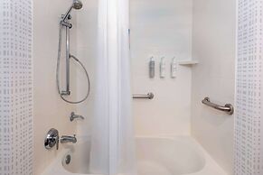 Hampton Inn & Suites Clearwater Beach